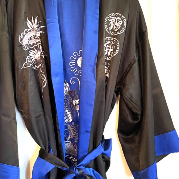 black and blue reversible kimono - Picture 8 of 11